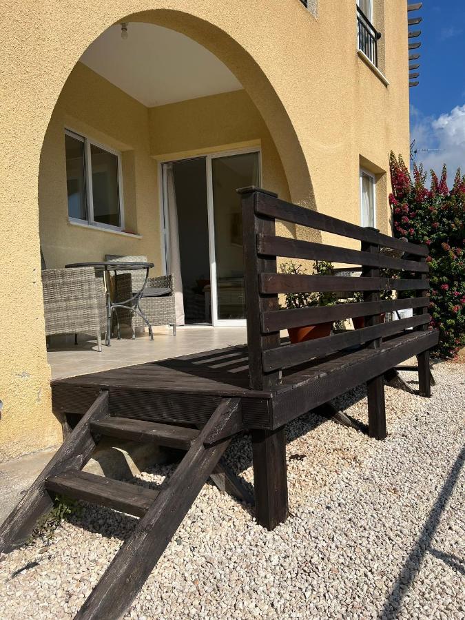 Hillview Apartment Peyia Exterior photo