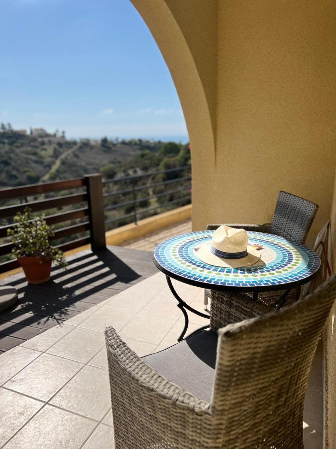 Hillview Apartment Peyia Exterior photo
